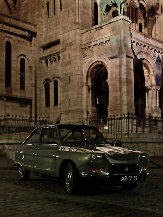 Parkeren onder het Louvre Parkeren onder het Louvre